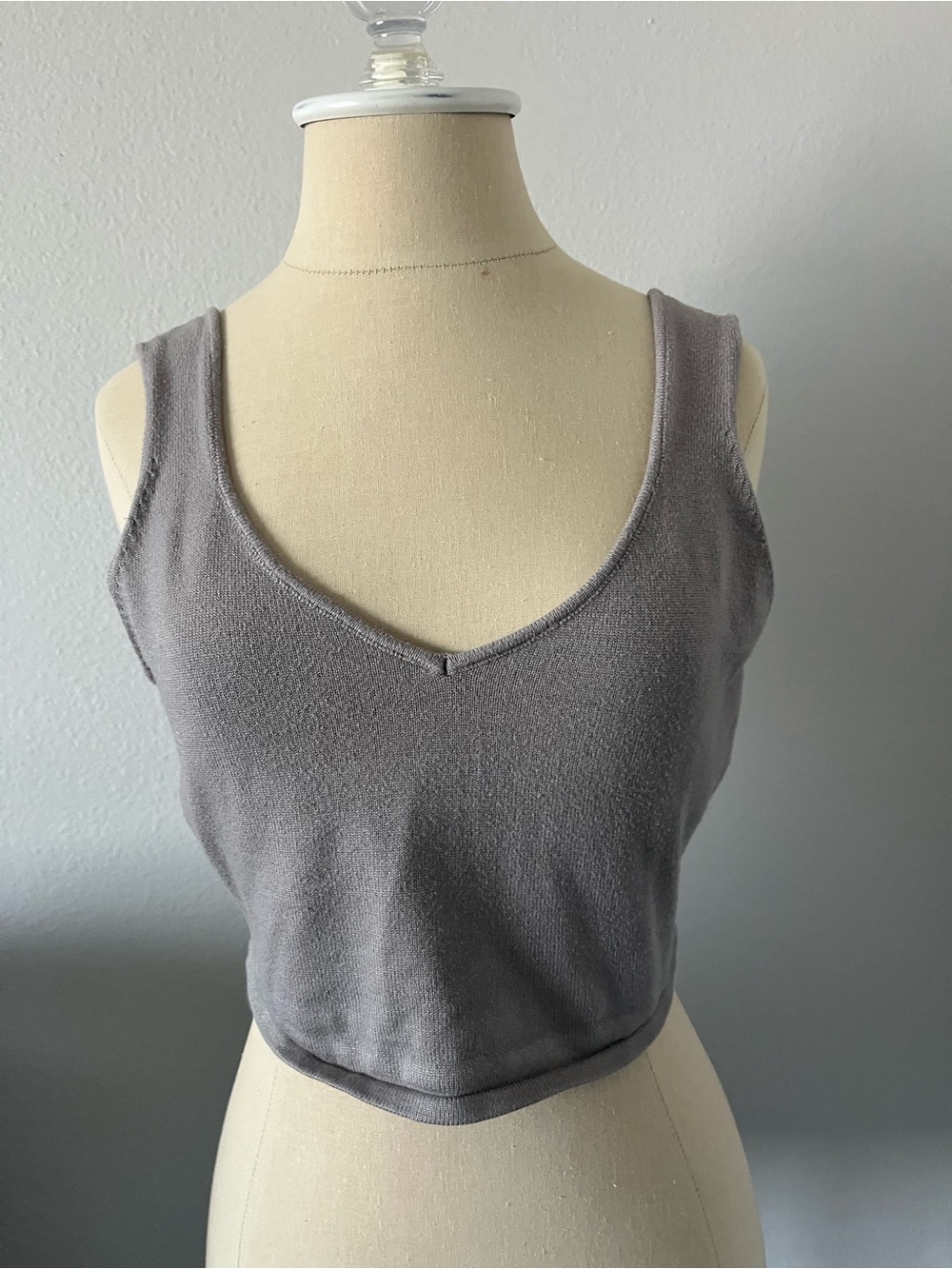 House of Harlow 1960 Grey V-Neck Crop Top
